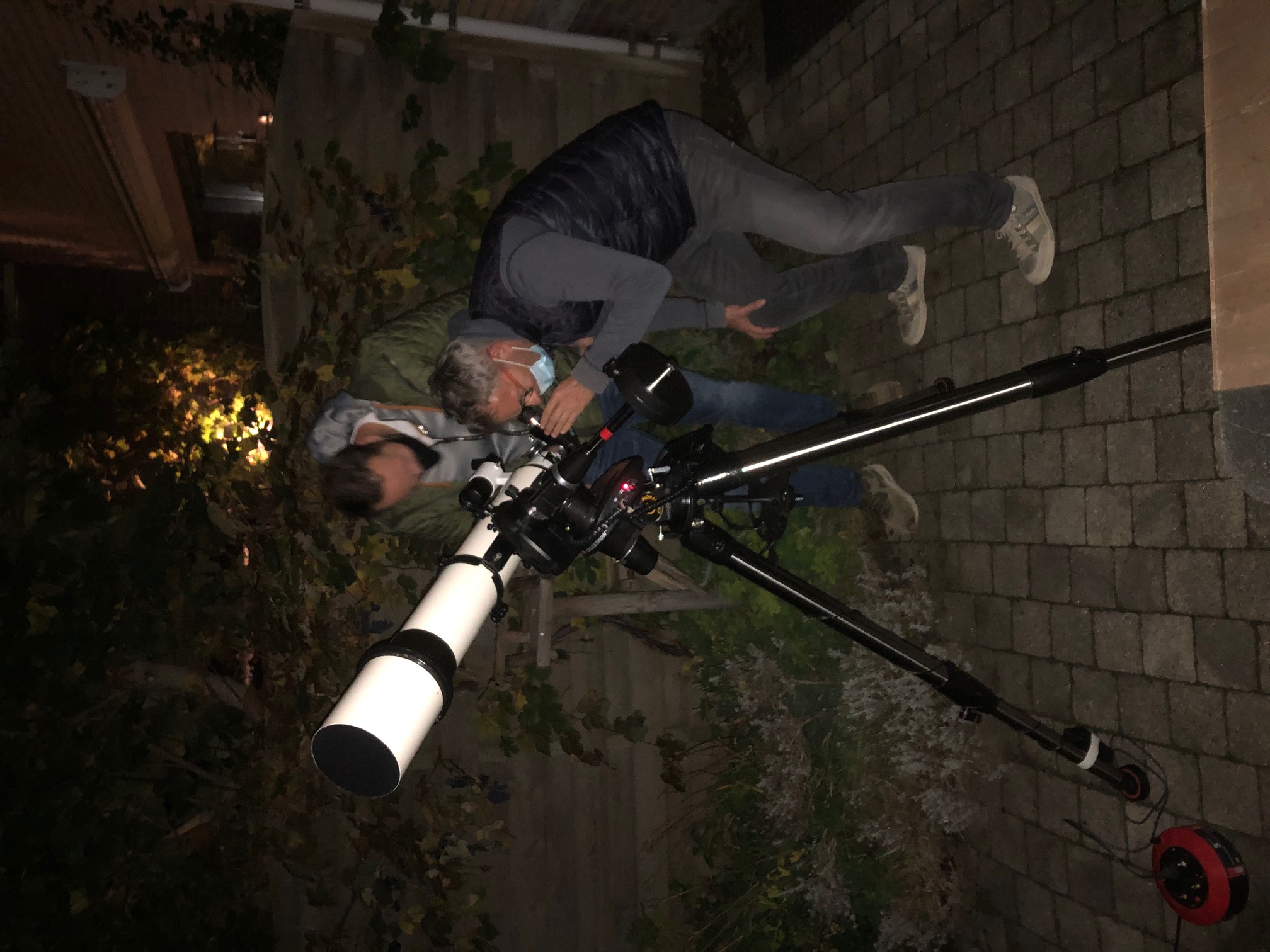 Mike en Barm achter de 120mm refractor.